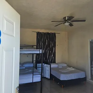 Hostel El Padrino Akumal